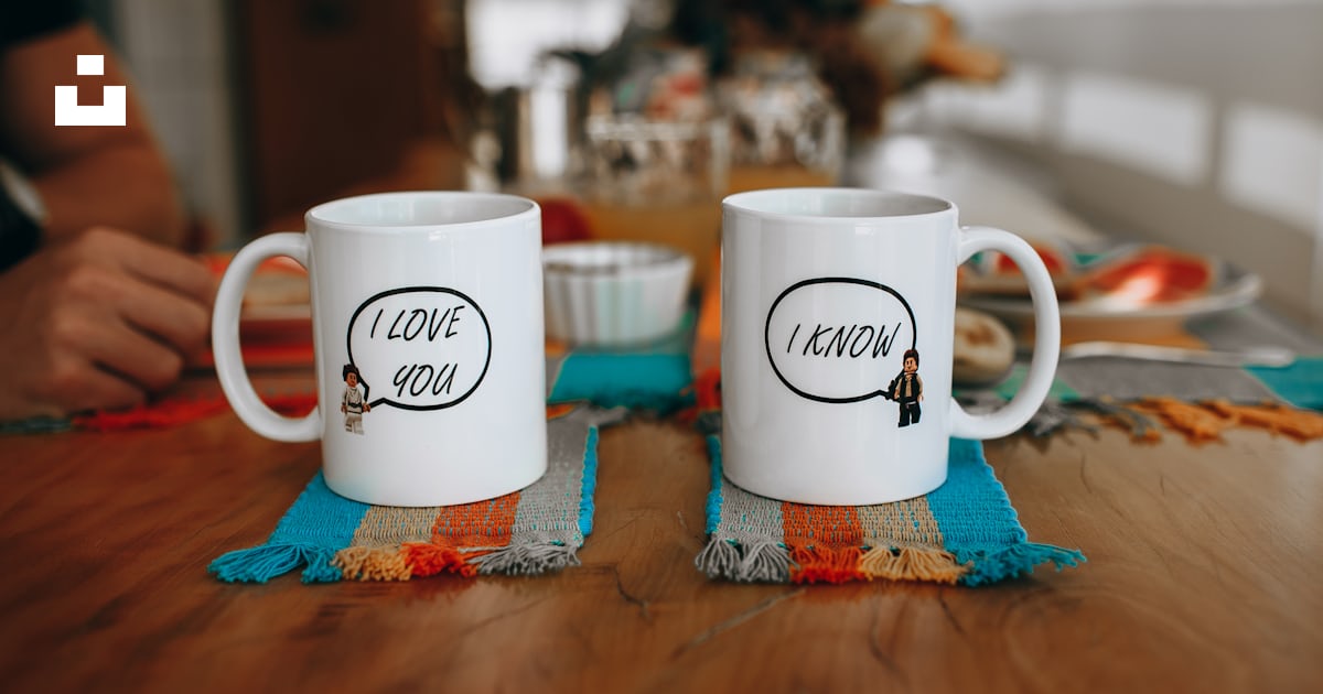 תמונה של קונה כוסות קרמיקה