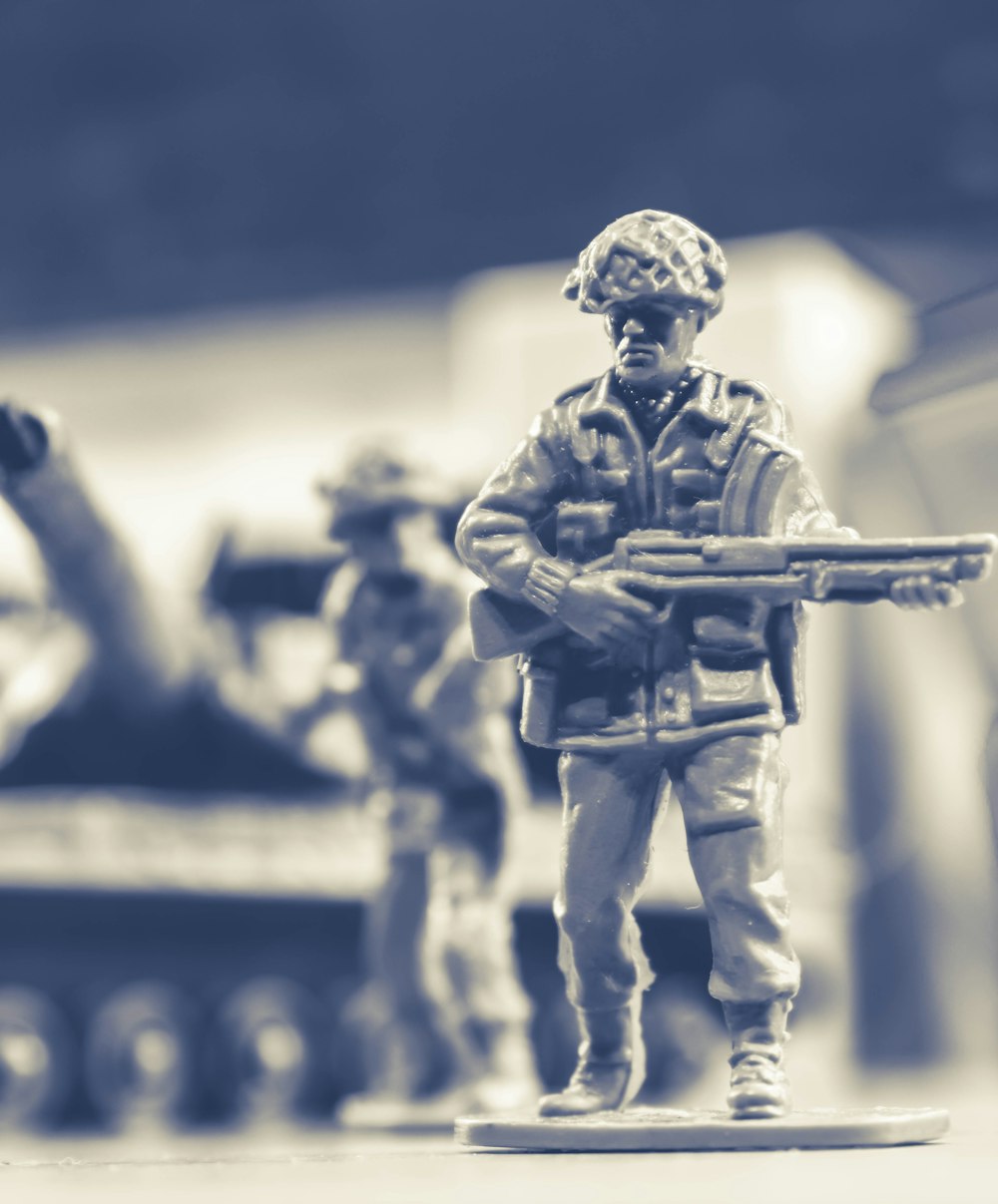 תמונה של קונה אוספי מיניאטורות צבאיות