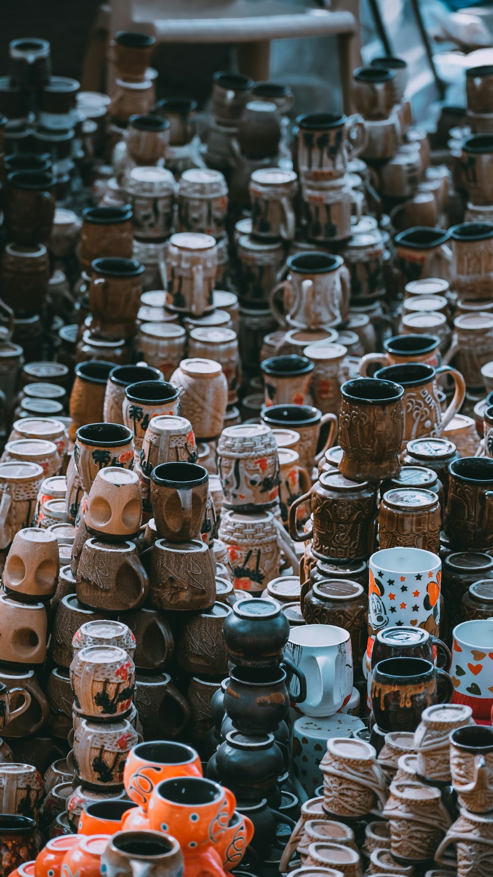 תמונה של קונה אוספי קרמיקה