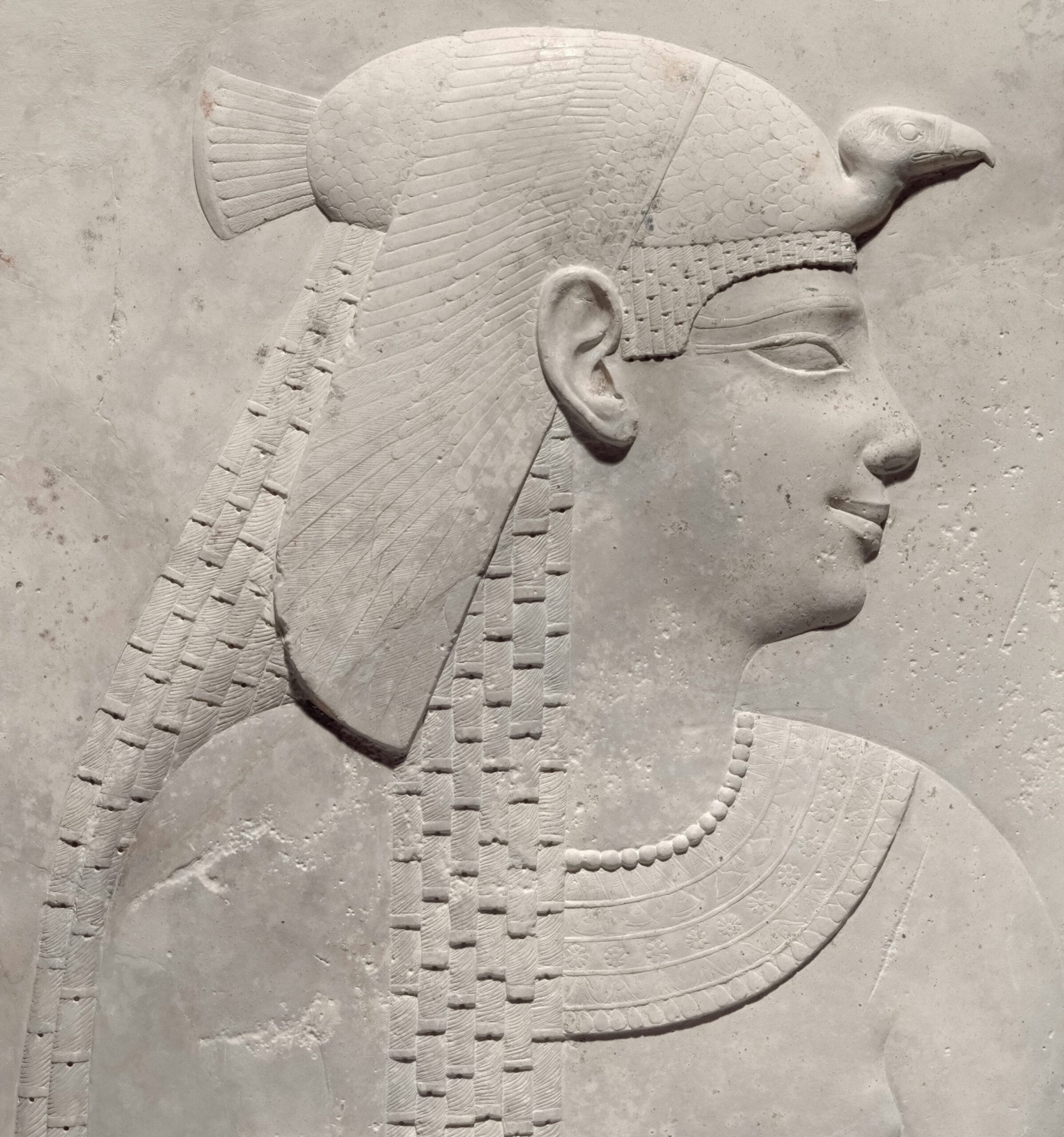 תמונה הממחישה הערכת שווי של פסלים מאבן גיר